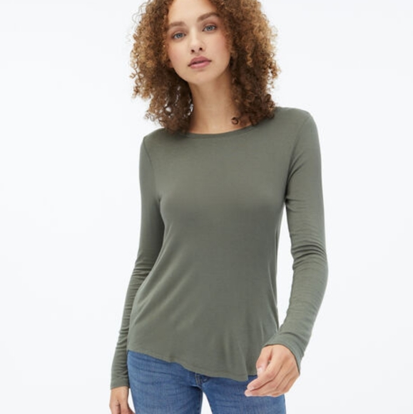 Aeropostale Tops - Seriously soft aero perfect crew army green long sleeves top
